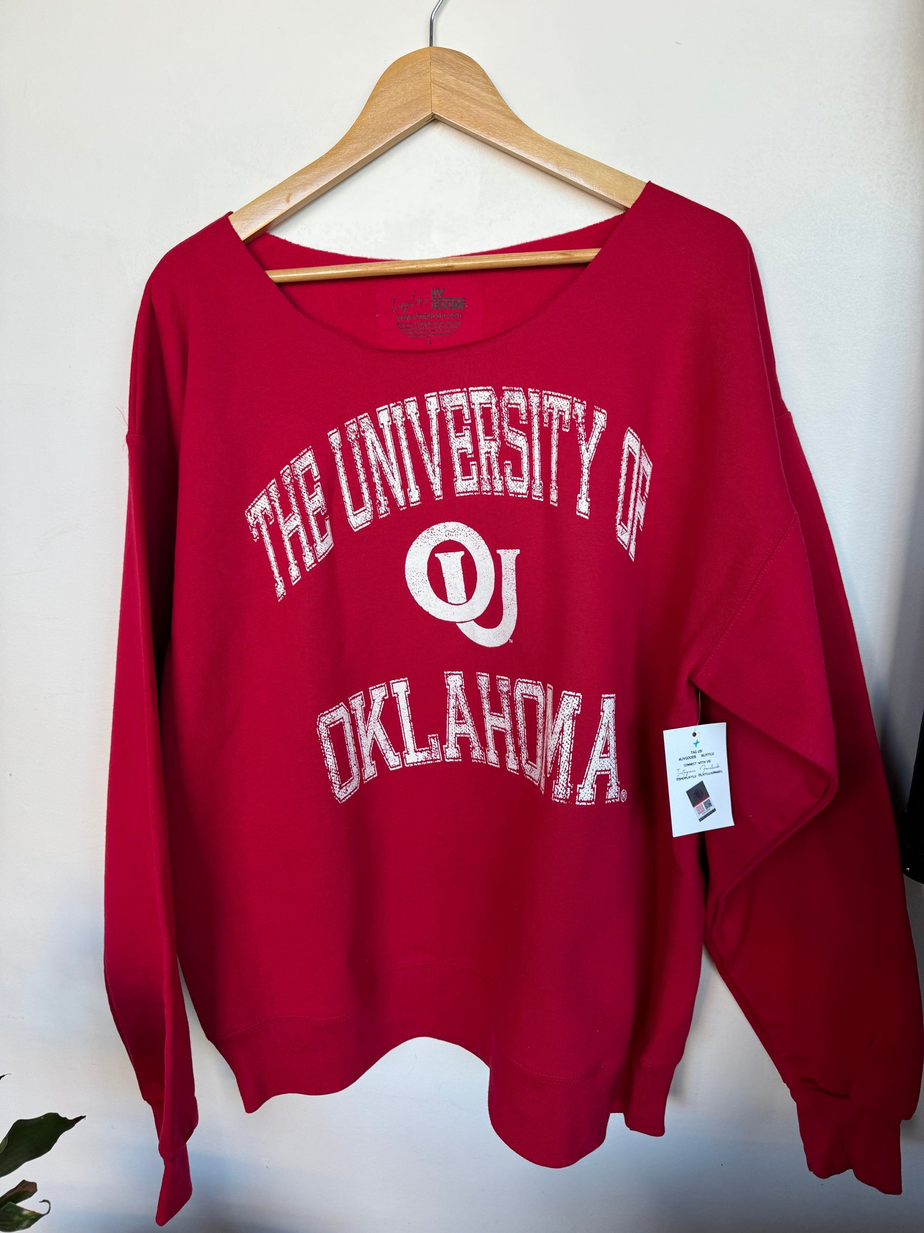 Nike Athletic OU University of Oklahoma V-Neck selling Sweater Crimson & Cream XL