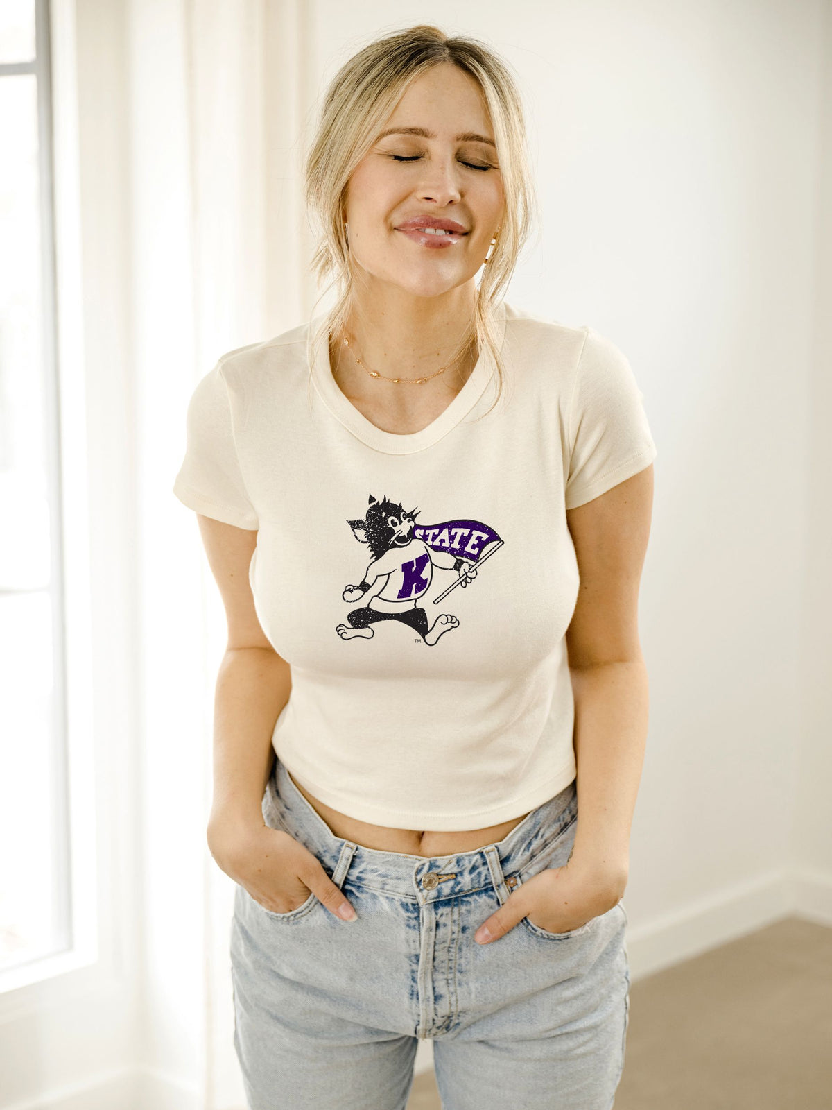 Kansas State Wildcats Mascot Flag Off White Micro Cropped Tee
