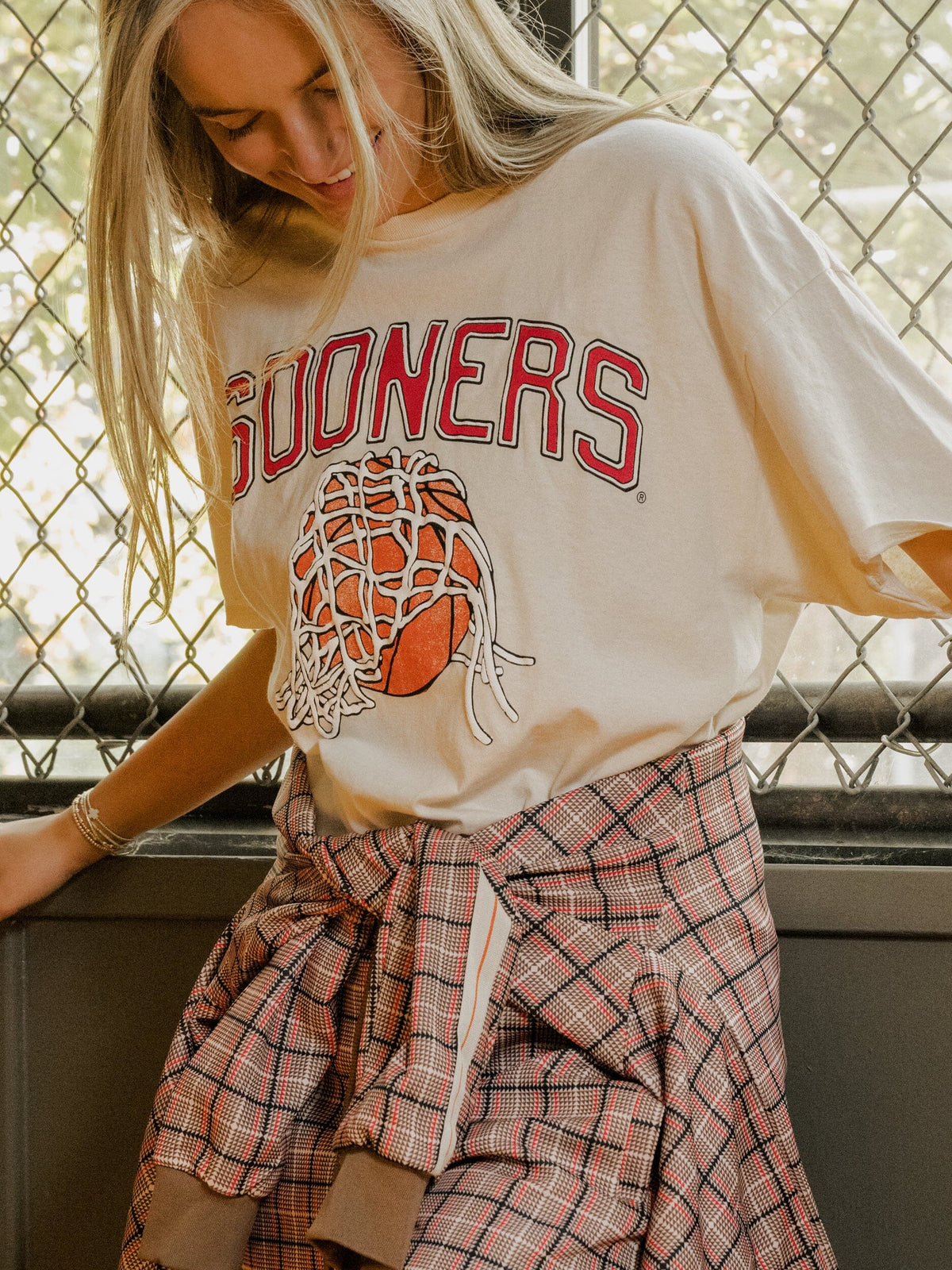 Sooners Basketball Fling Puff Ink Off White Thrifted Tee