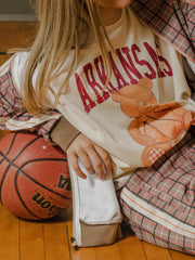 Arkansas Razorbacks Basketball Bear Off White Thrifted Tee