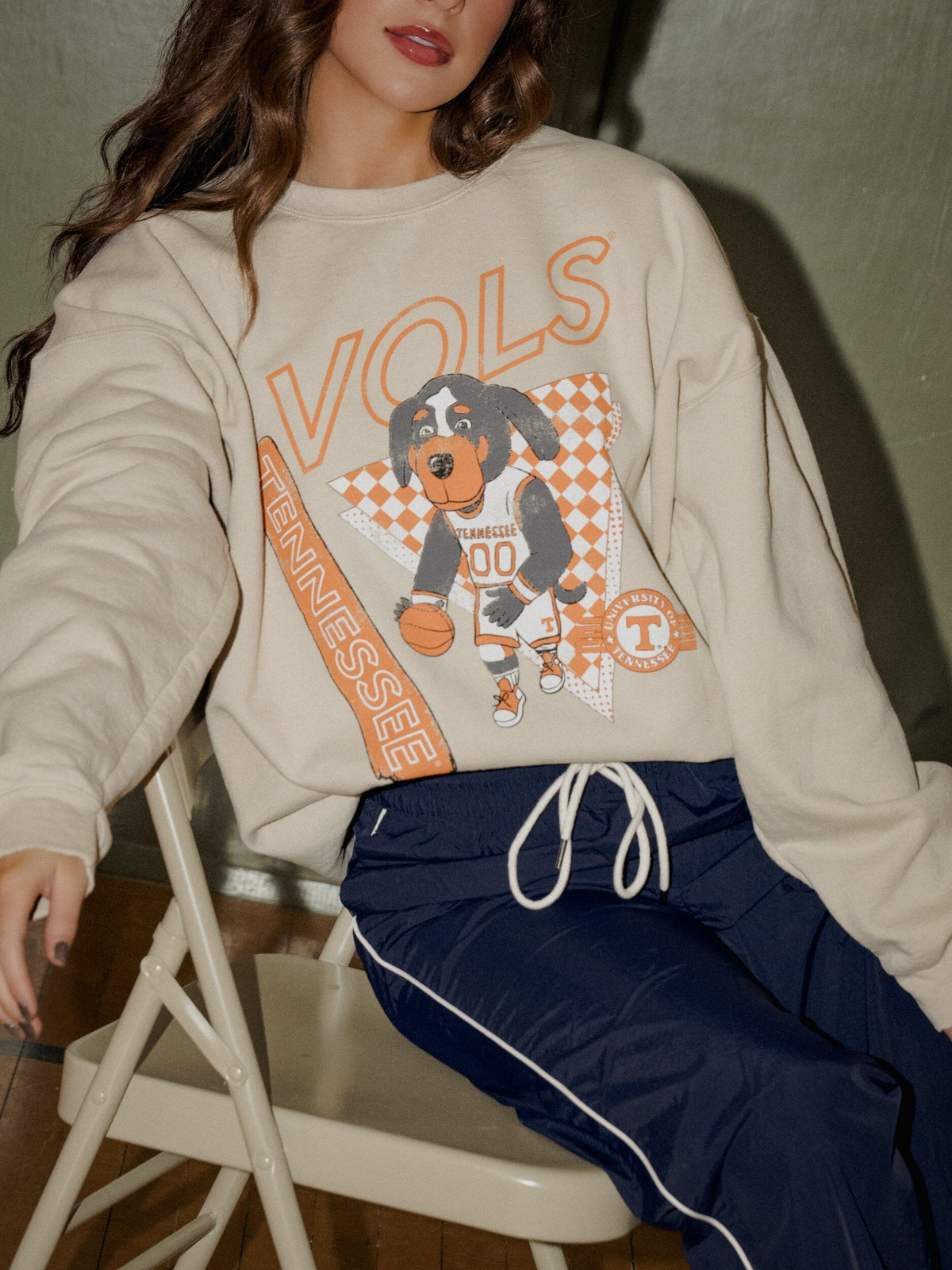 Tennessee Vols Courtside Basketball Sand Thrifted Sweatshirt