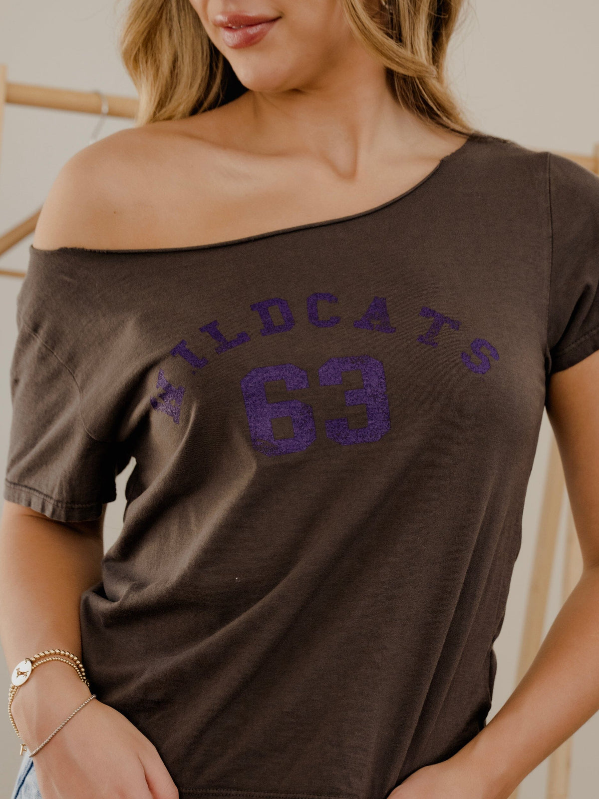 KSU Wildcats College Arch Black Off Shoulder Tee