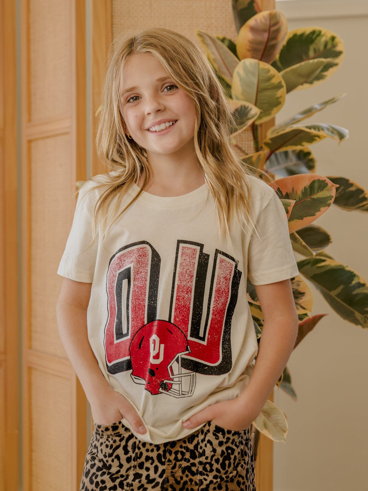 Children's OU Sooners Helmet Fade Ivory Tee