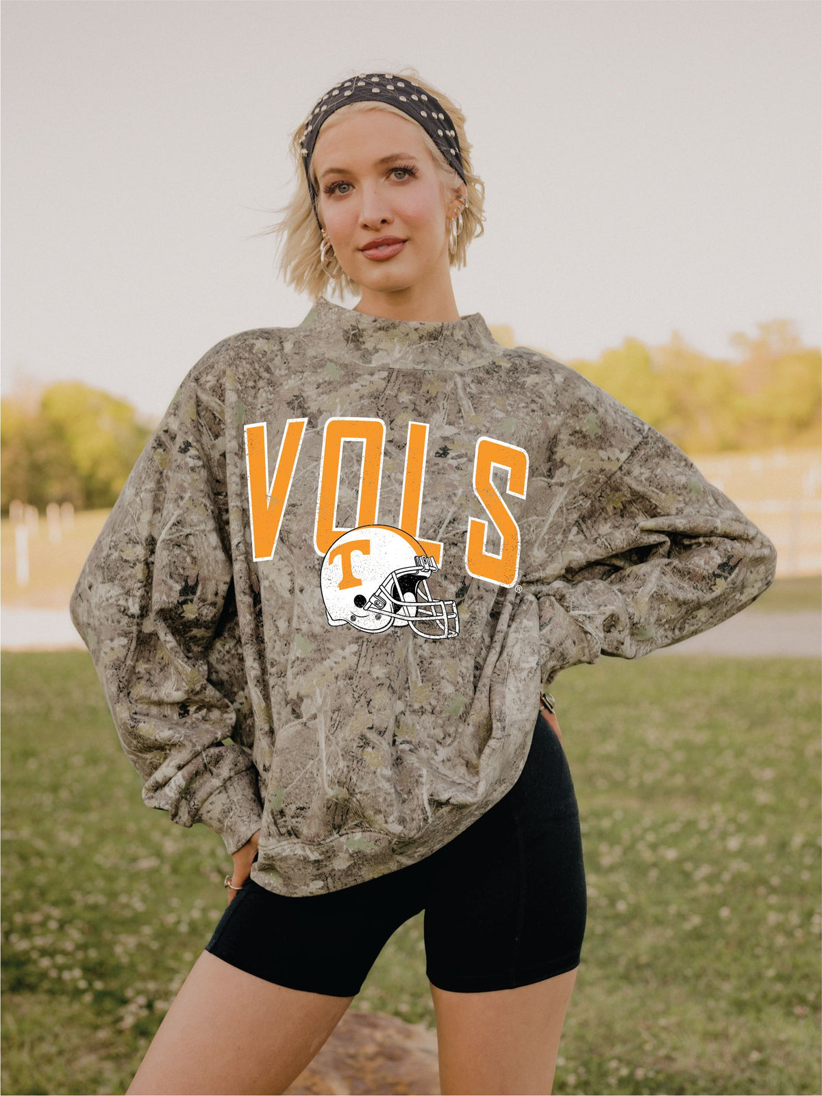 Tennessee Vols Helmet Fade Camo Weekend Mock Neck Sweatshirt