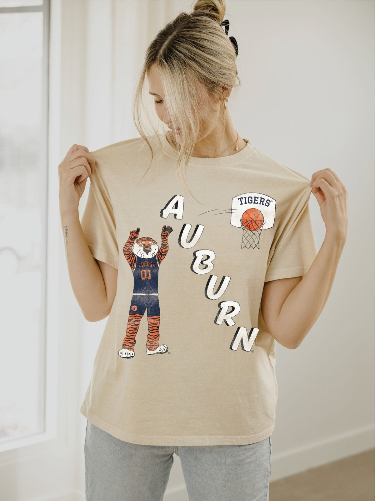 Auburn Tigers Retro Basketball Off White Thrifted Tee