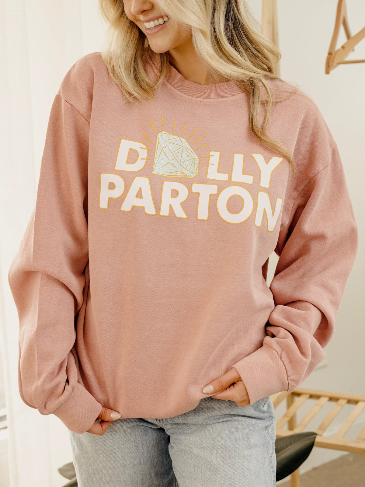 Dolly Parton Glitter Diamond Salmon Hi-Dive Oversized Crew Sweatshirt