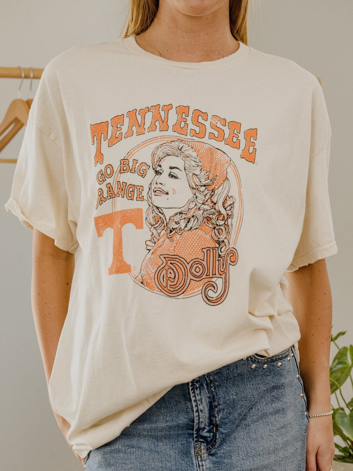 Dolly Parton Go Big Orange Scarf Off White Thrifted Tee