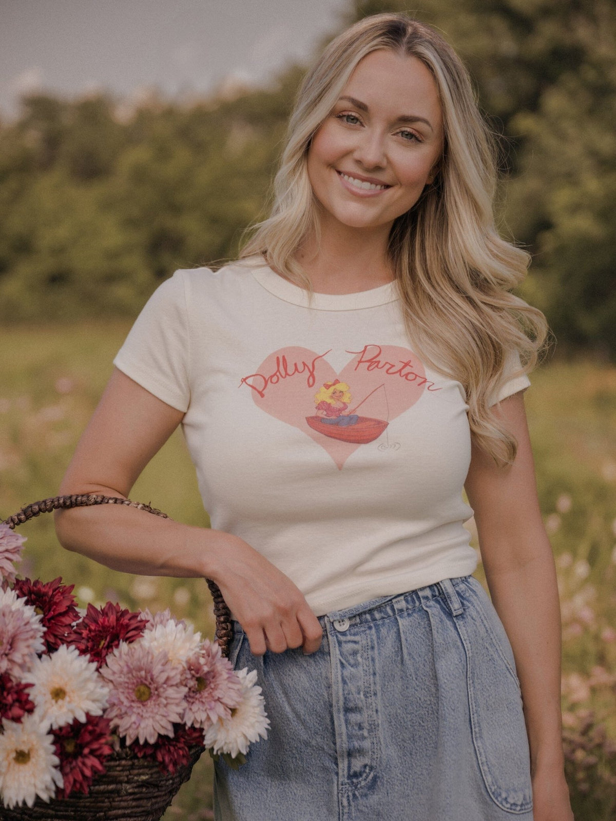 Dolly Parton Pond Off White Micro Cropped Tee