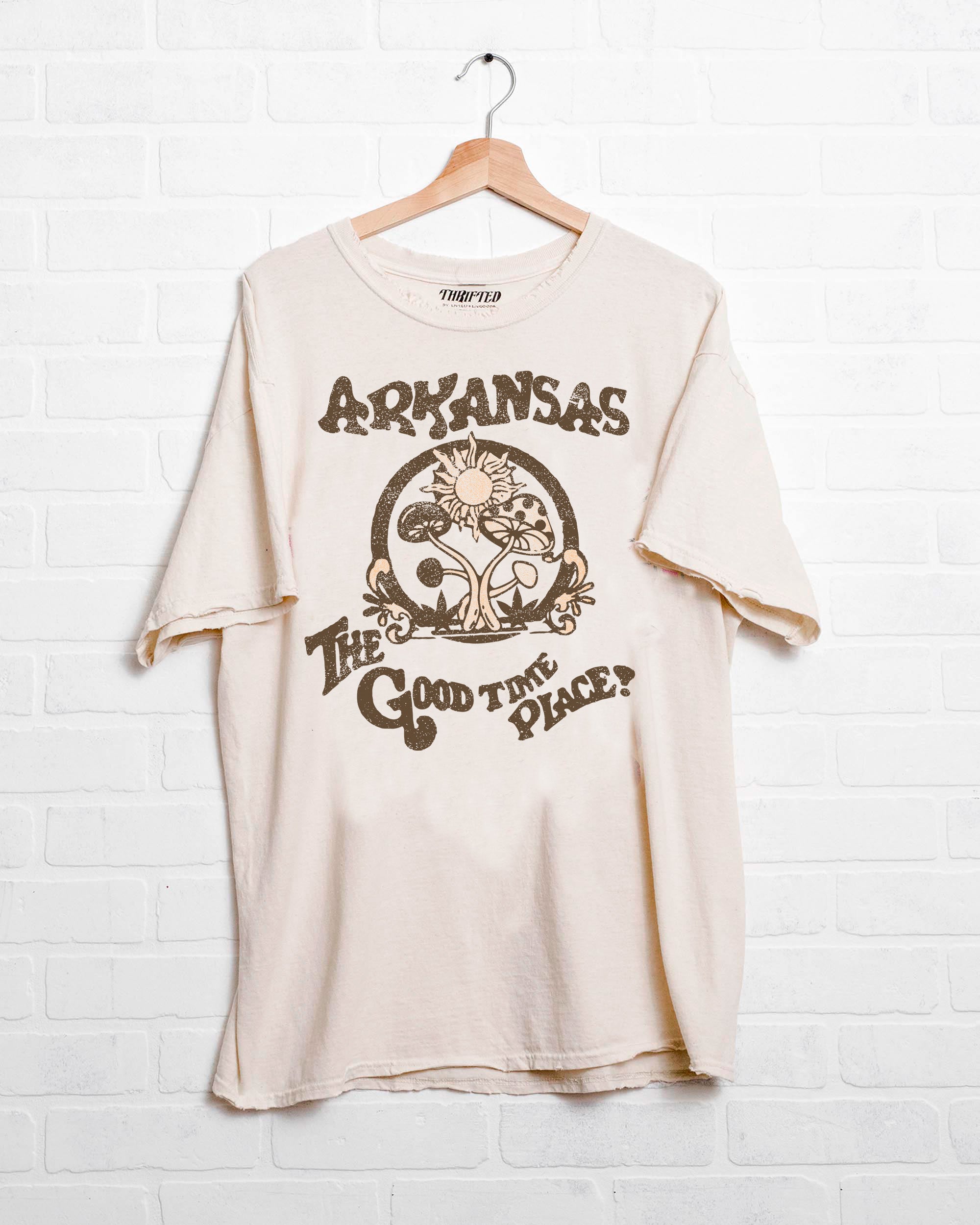 Arkansas The Good Time Place Off White Thrifted Tee - shoplivylu