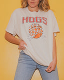 Hogs Basketball Fling Puff Ink Off White Thrifted Tee - shoplivylu