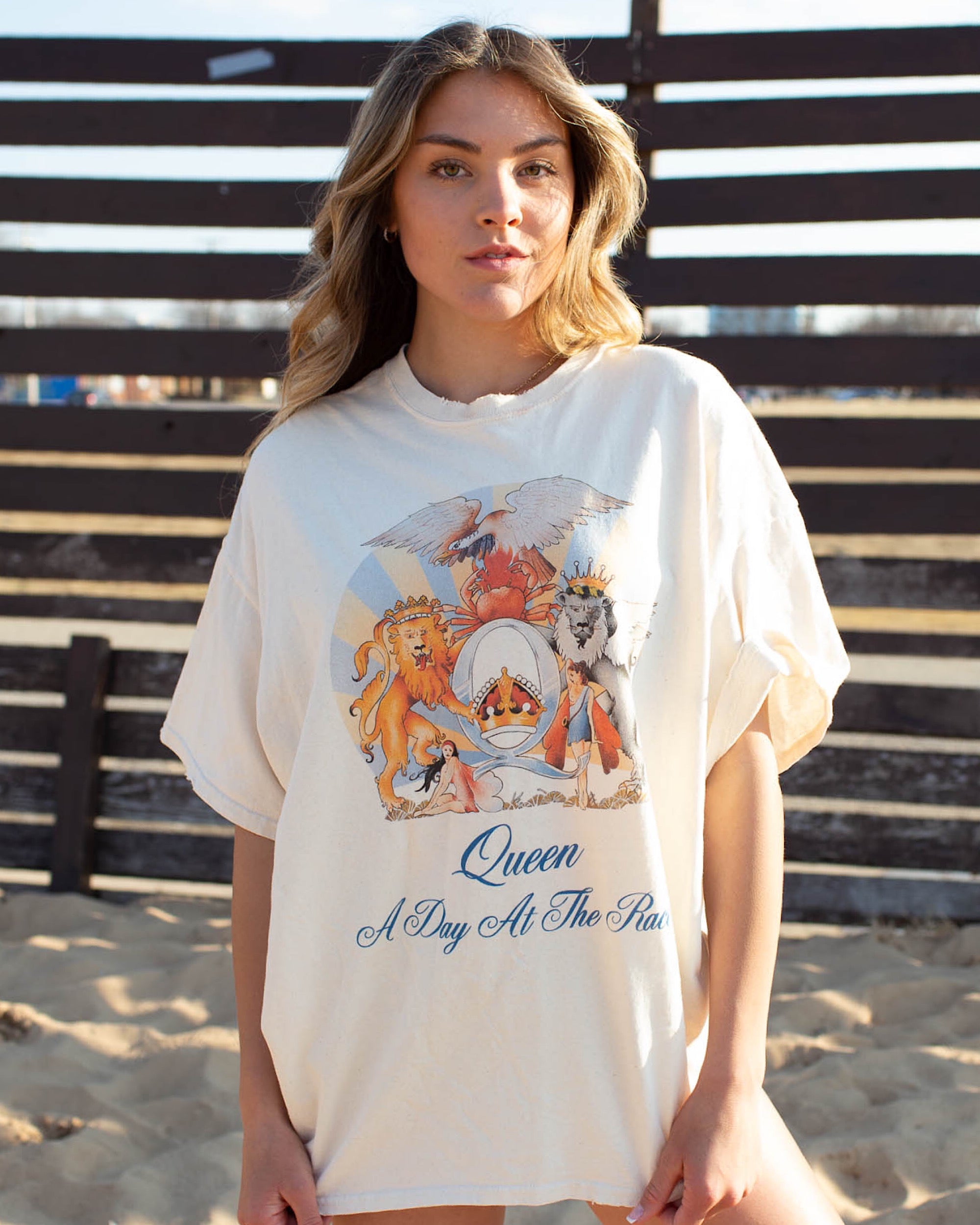 Queen Day at the Races Off White Thrifted Tee - shoplivylu