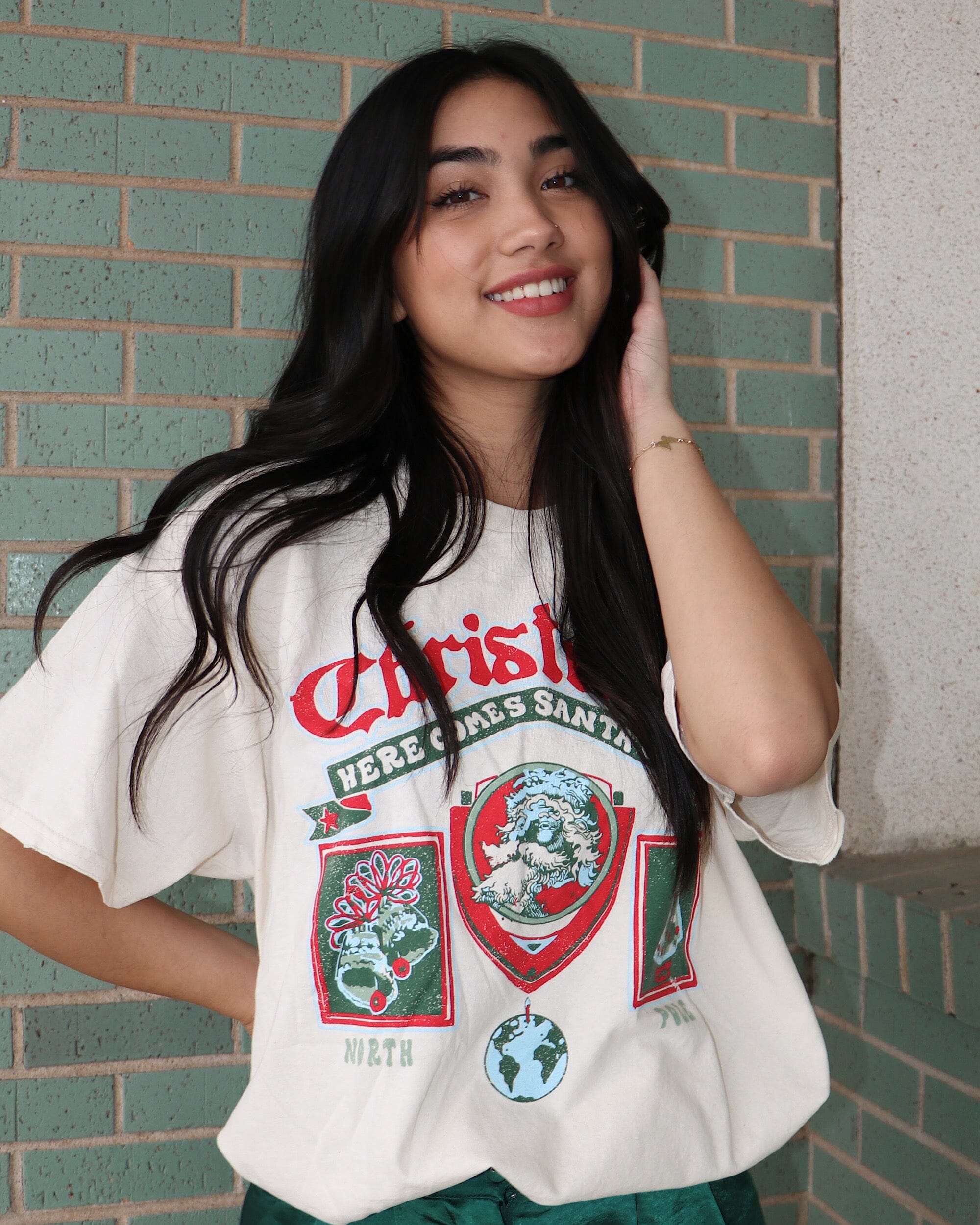 Christmas Patch Off White Thrifted Tee - shoplivylu