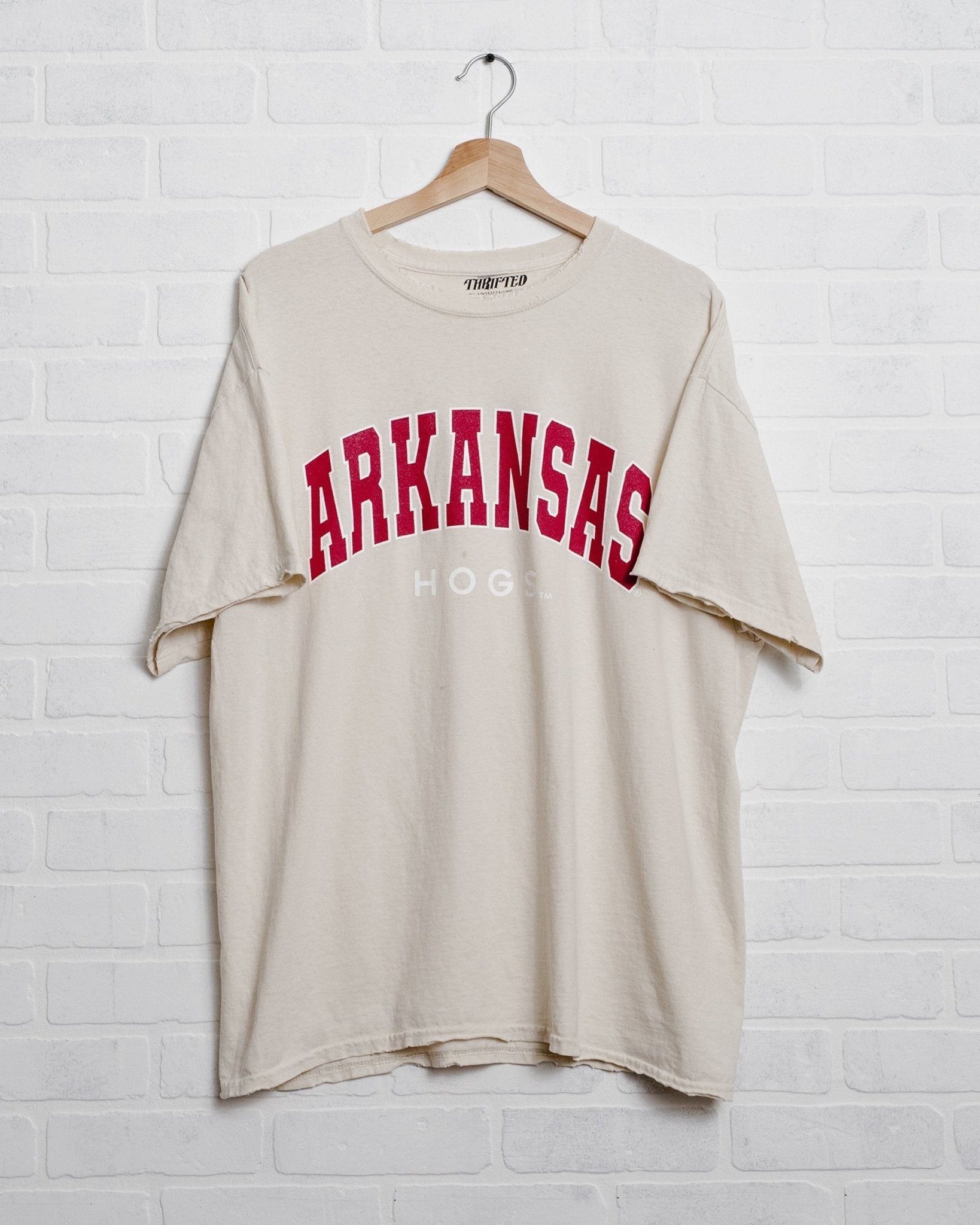 Arkansas Razorbacks Filled Gault Off White Thrifted Tee - shoplivylu