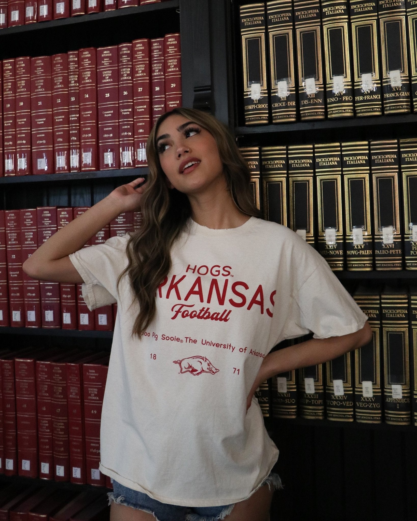 Arkansas Razorbacks Shot Off Off White Thrifted Tee - shoplivylu