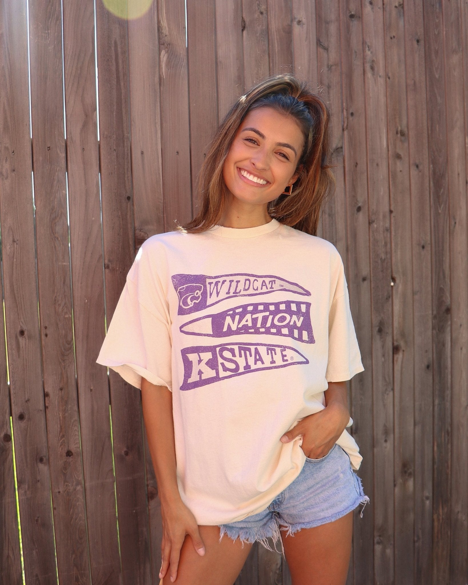 KSU Wildcats Pennant Off White Thrifted Tee - shoplivylu