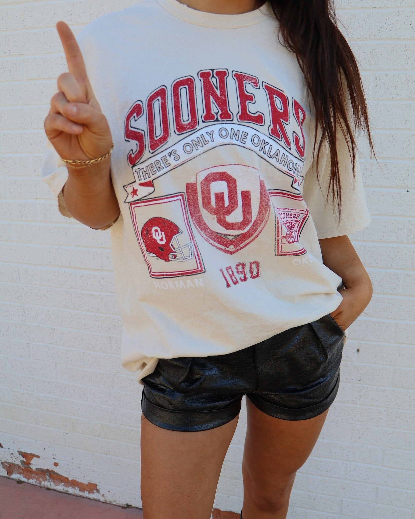 OU Sooners Prep Patch Off White Thrifted Tee - shoplivylu
