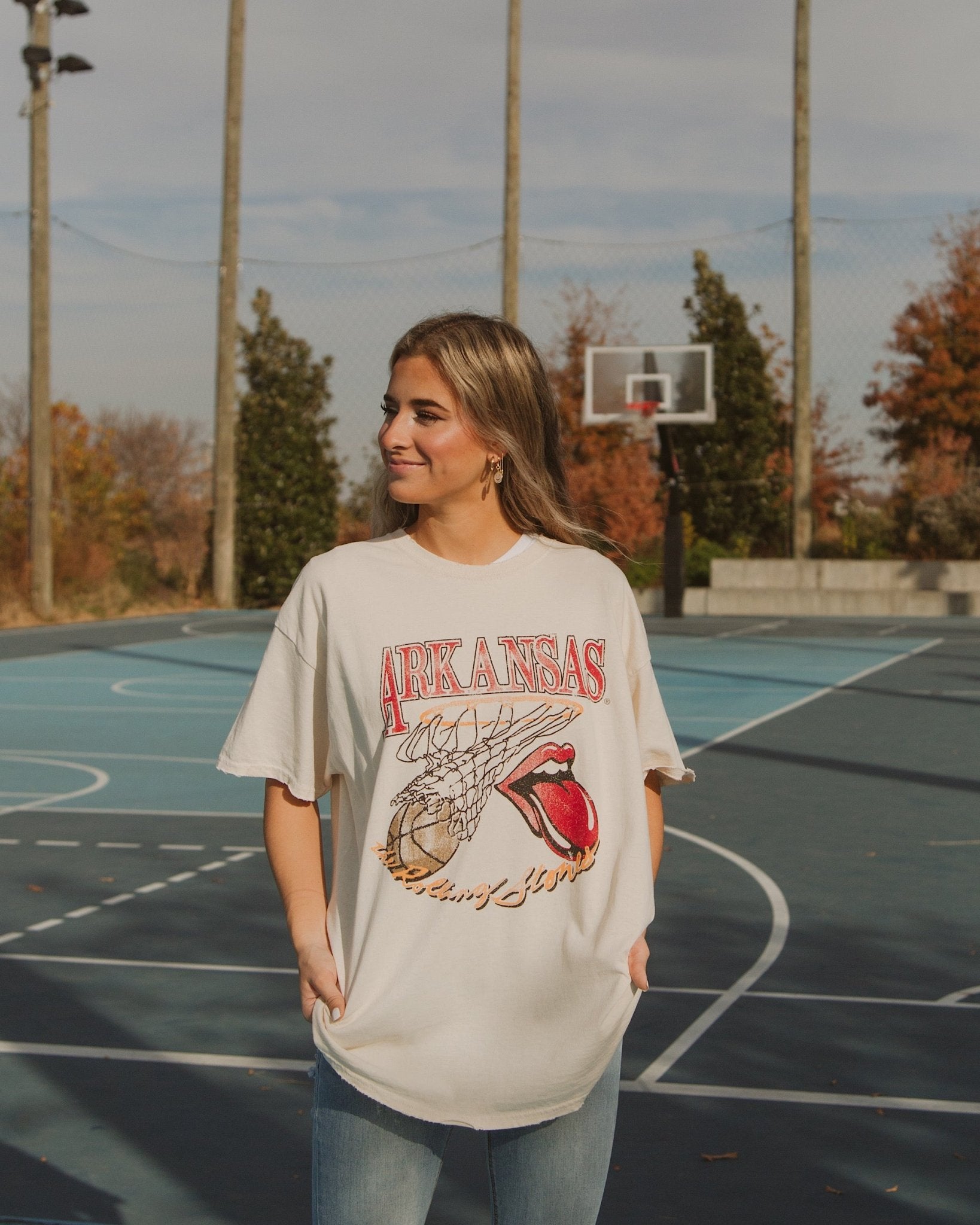 Rolling Stones Arkansas Basketball Net Off White Thrifted Tee - shoplivylu