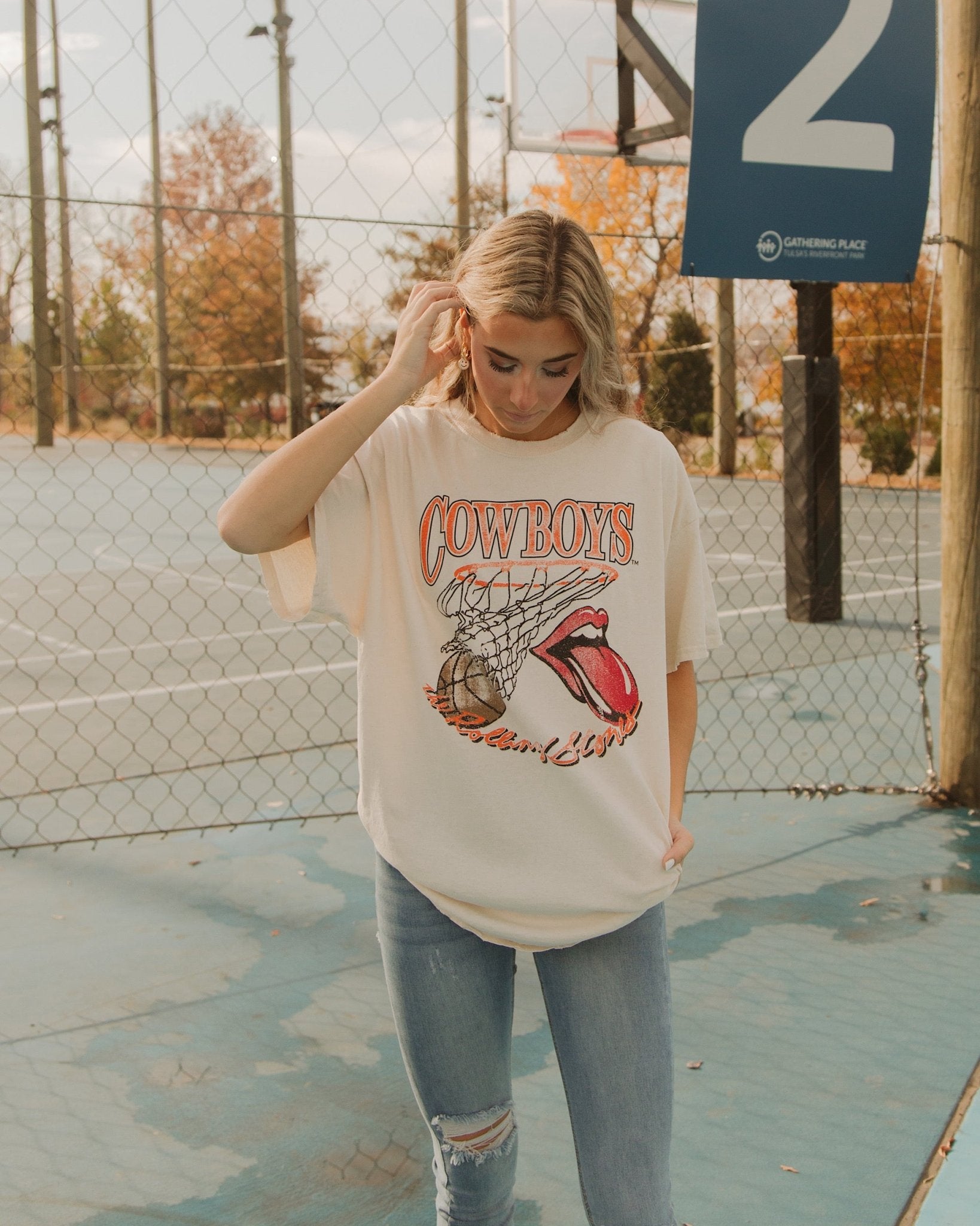 Rolling Stones Cowboys Basketball Net Off White Thrifted Tee - shoplivylu