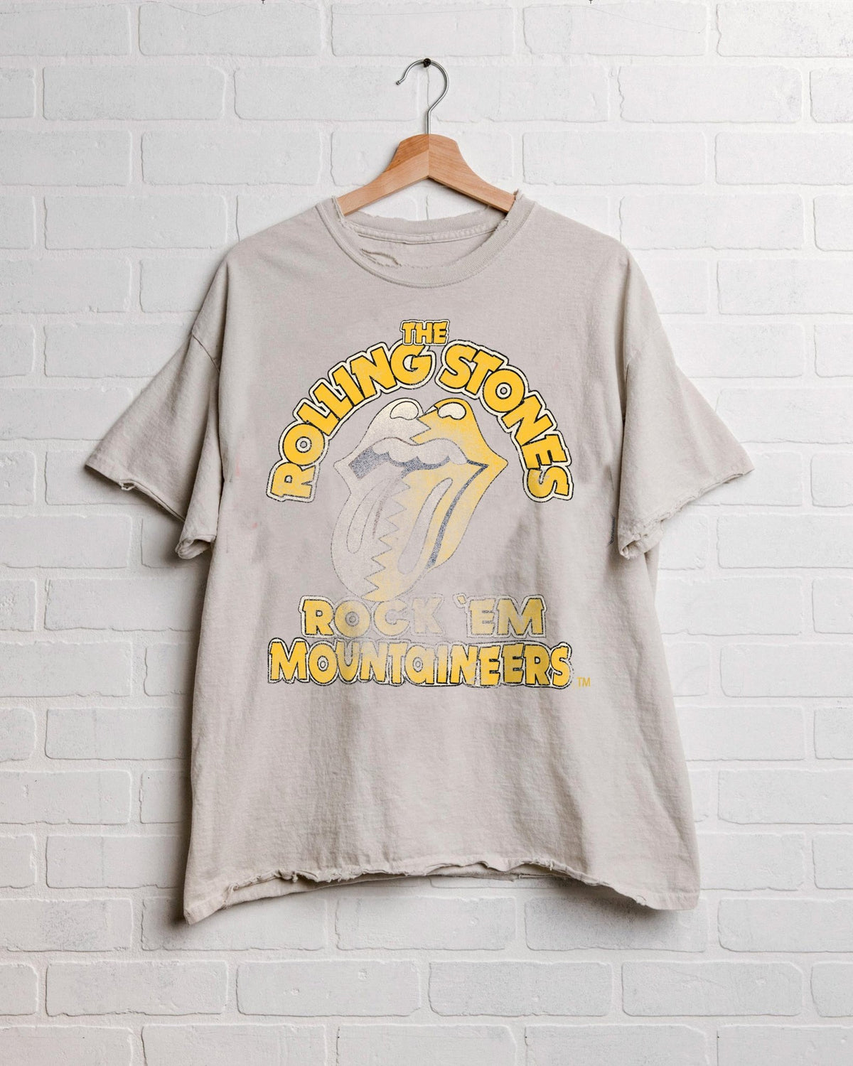 Rolling Stones Rock 'Em Mountaineers Off White Thrifted Tee - shoplivylu