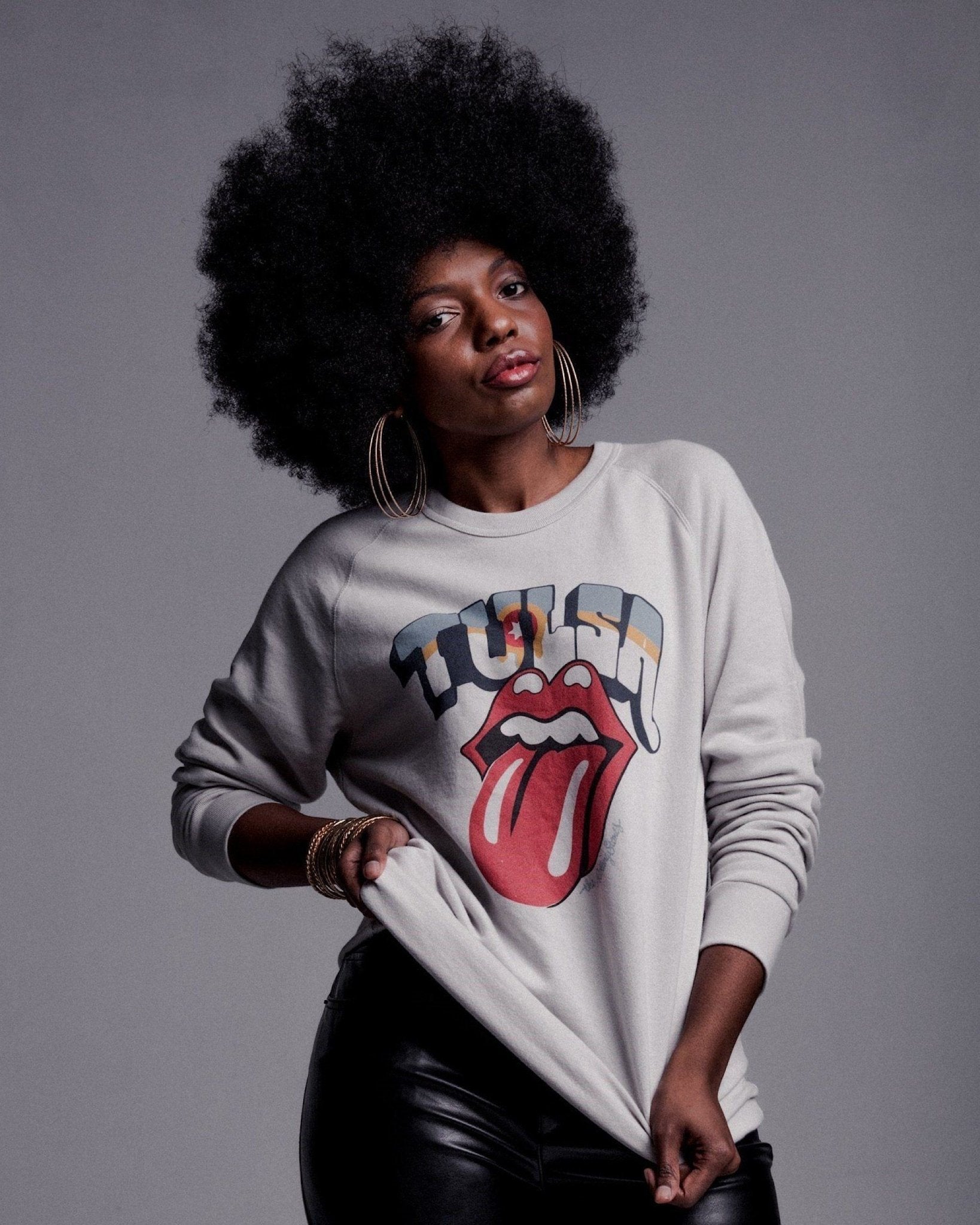 Rolling Stones Tulsa Flag Rocker Gray Champ Terry Sweatshirt - shoplivylu