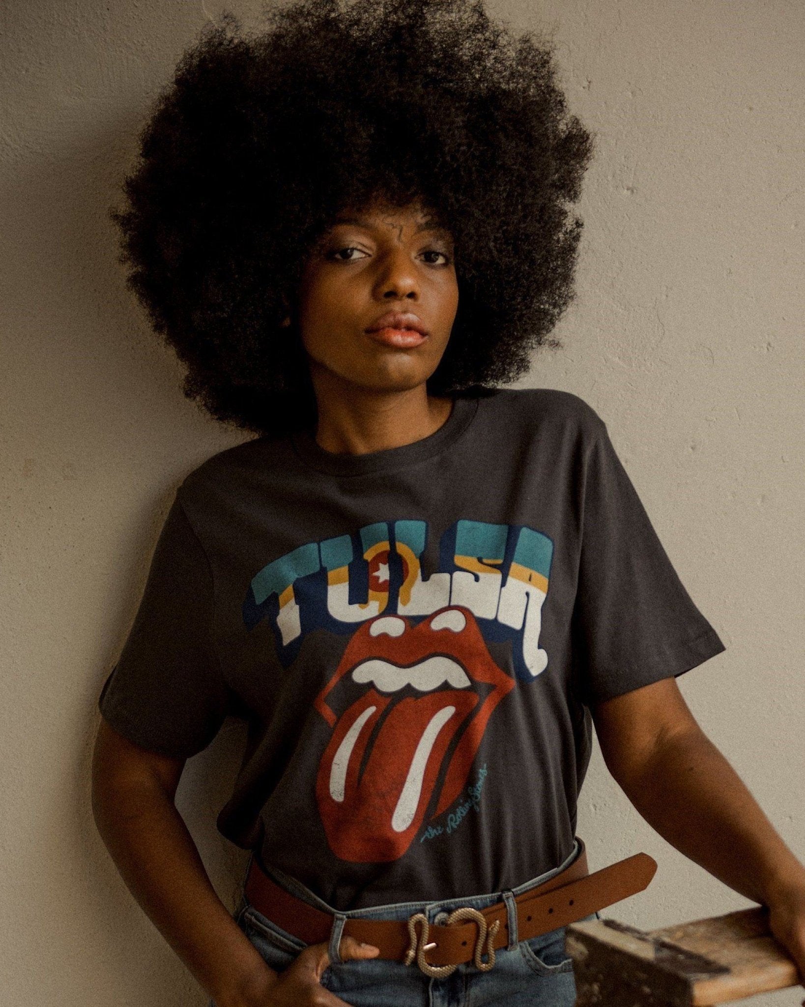 Rolling Stones Tulsa Flag Rocker Off Black Tee - shoplivylu