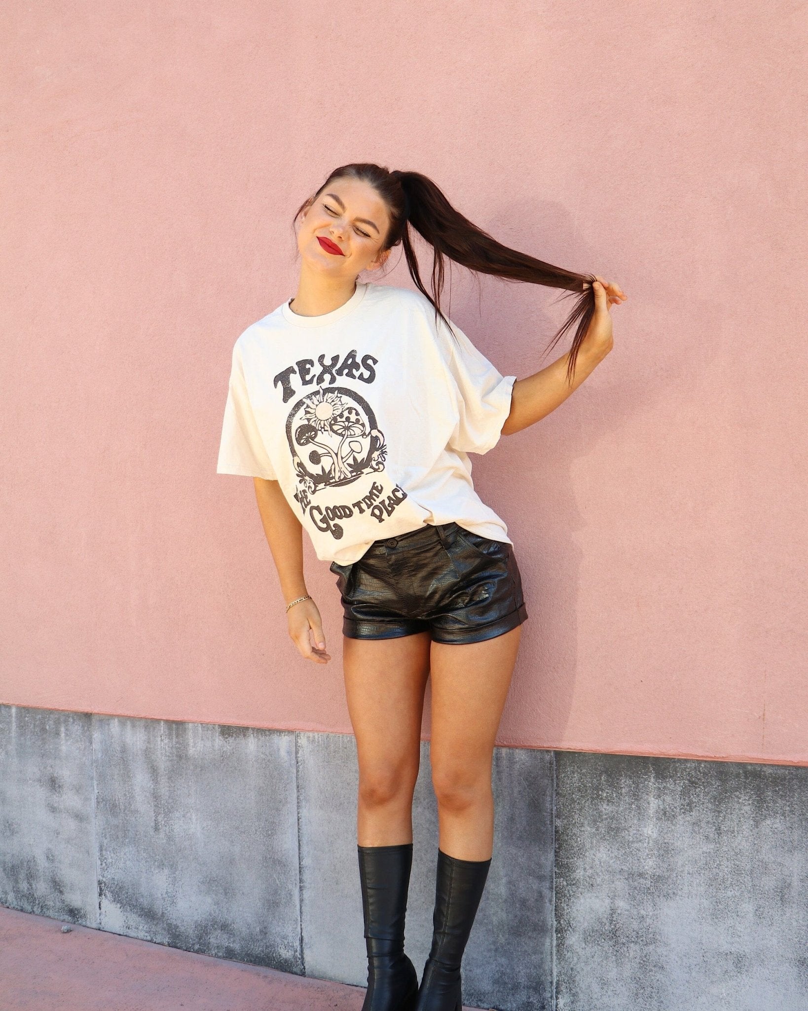 Texas The Good Time Place Off White Thrifted Tee - shoplivylu