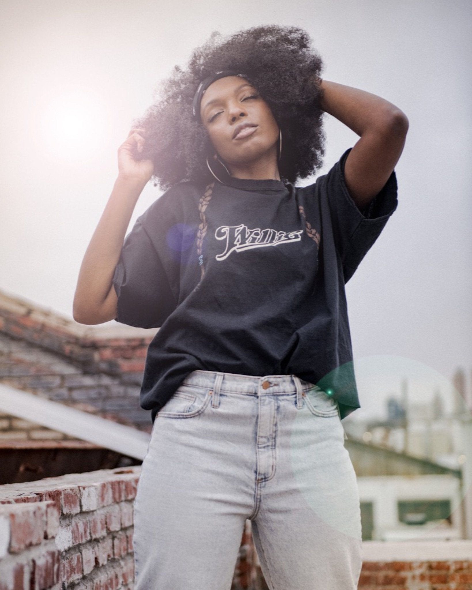 Willie Nelson Braids Black Thrifted Tee - shoplivylu